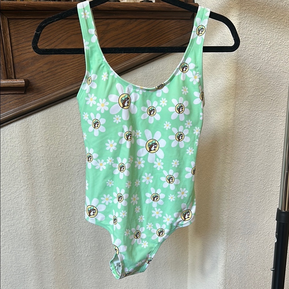 NWT Buc’ees One Piece Swimsuit Size Small